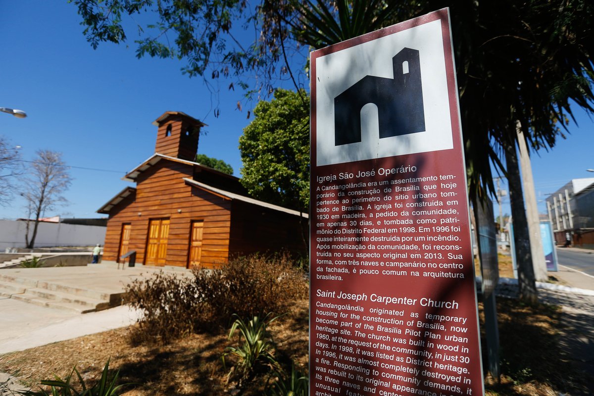 Sem banheiros, igreja reformada está fechada na Candangolândia