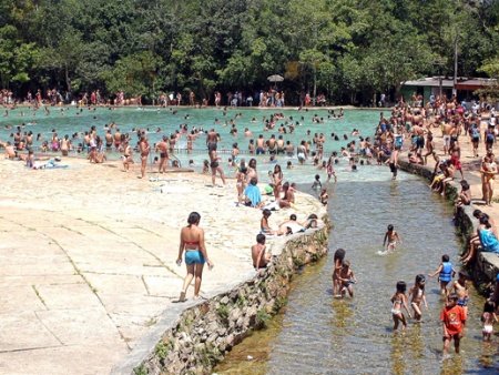 Parque Nacional de Brasília reabre acesso a piscinas