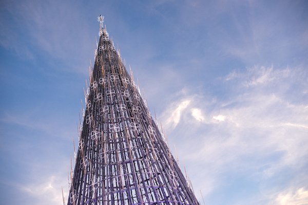 ParkShopping apresenta árvore de Natal de 33 metros de altura | Metrópoles