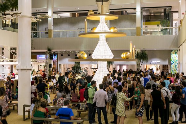 Casa Park faz coquetel beneficente e apresenta a árvore de Natal | Metrópoles - Metrópoles Casa Park faz coquetel beneficente e apresenta a árvore de Natal | Metrópoles - Metrópoles