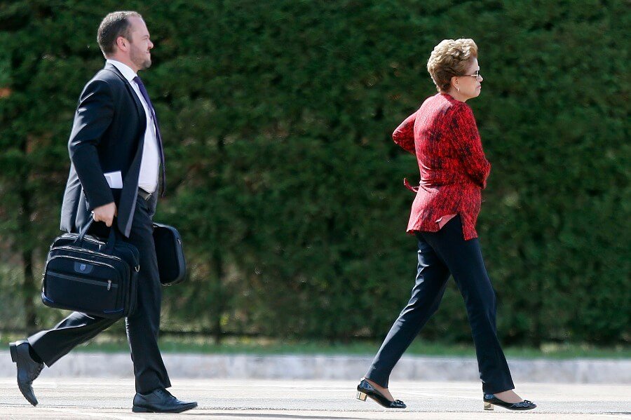 Ex-braço direito de Dilma ganha cargo em empresa do BB e reduz em 93% dívida com o banco