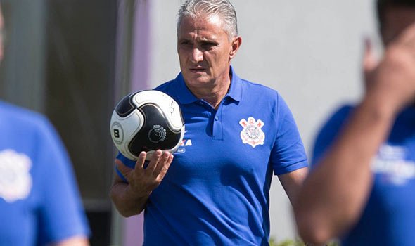 Tite pede seleção brasileira “mais agressiva” contra os checos