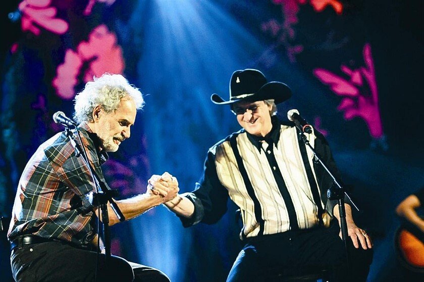thumb-poster-3x2-650 Almir Sater, cantor e compositor, durante show