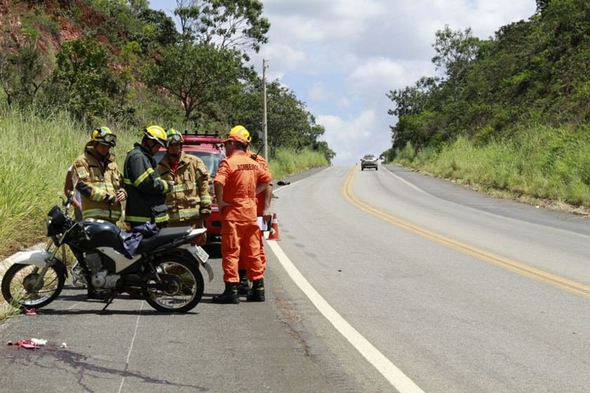 Motociclista de 28 anos morre em acidente na BR-251