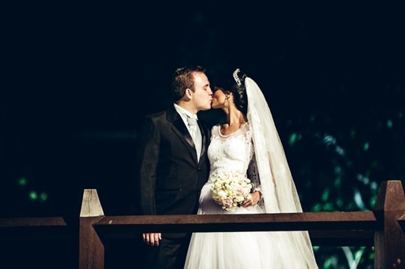 Sara Dalete e Erick Lopes vencem projeto e se casam