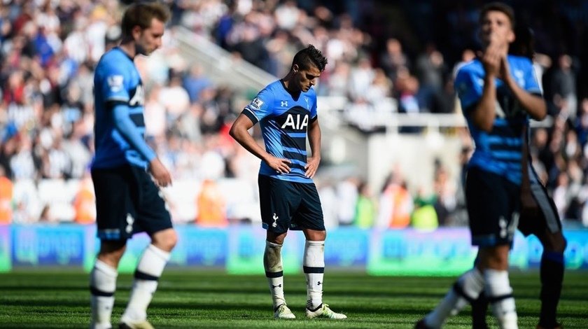 Histórico! Leicester City é campeão inglês após empate entre Tottenham e  Chelsea