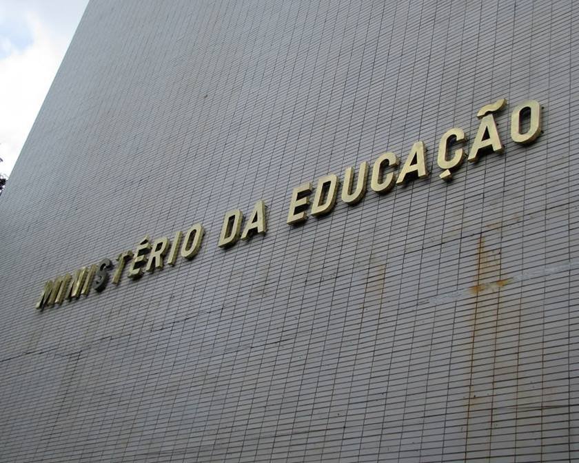 Em Um Dia, MEC Nomeia E Exonera Apoiador Do “Escola Sem Partido ...