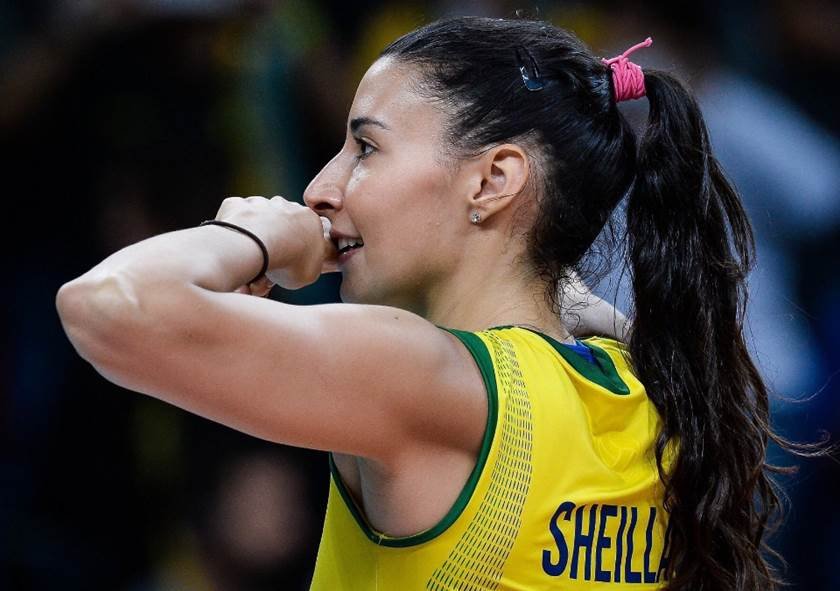 Sheilla anuncia aposentadoria da seleção de vôlei após derrota Metrópoles