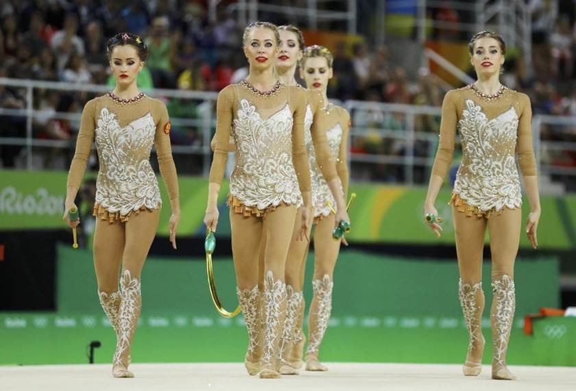 Equipe russa leva quinto ouro consecutivo na ginástica rítmica