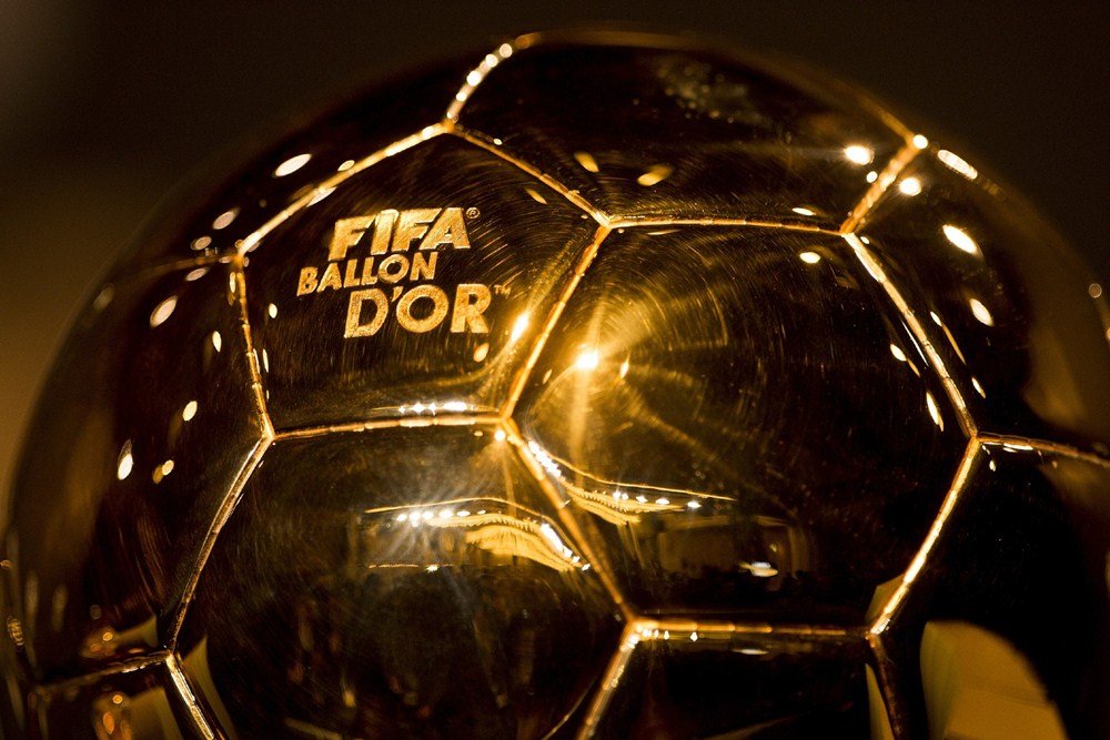 EA Sports FC anuncia parceria com Bola de Ouro