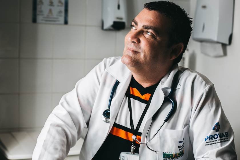 Ramón Revuelta Mais Médicos