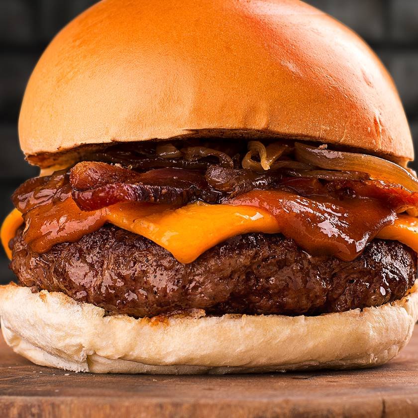 Burger House faz reformulação total e lança oficialmente novo cardápio