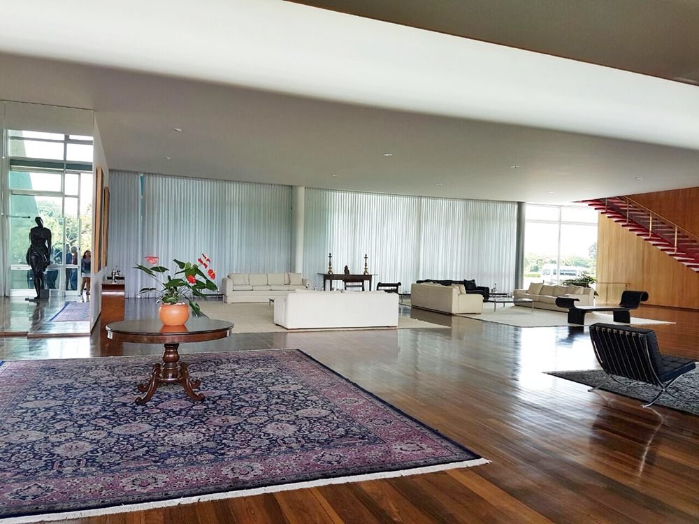 Foto colorida de um ambiente do Palácio da Alvorada