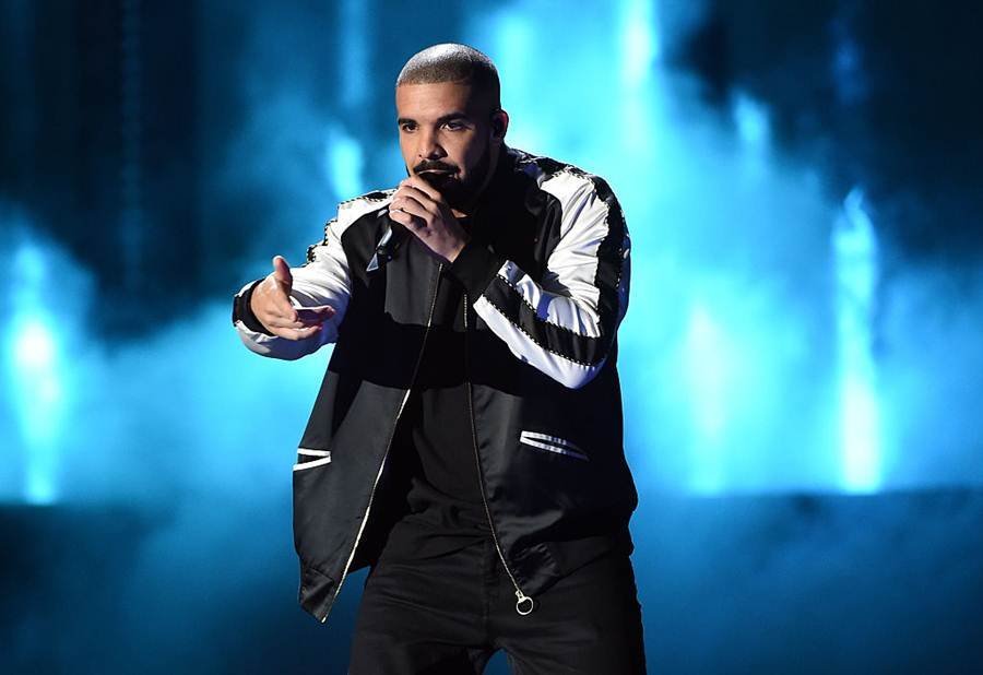 2016 iHeartRadio Music Festival – Night 1 – Show