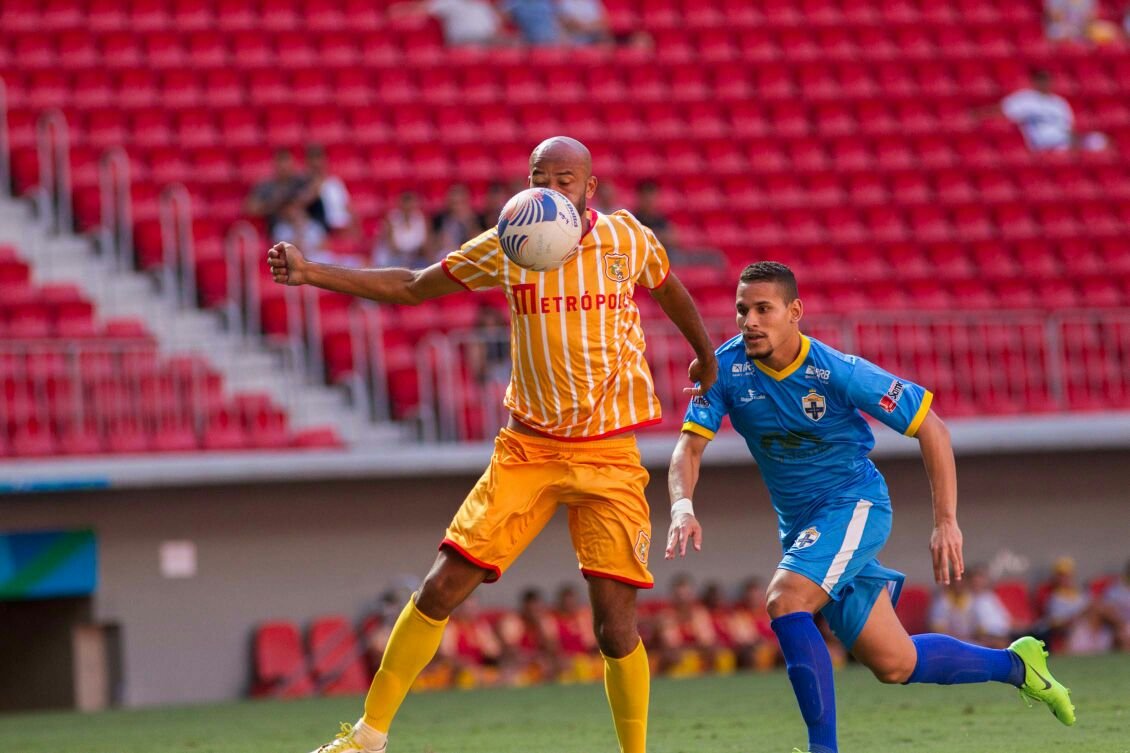 Real e Brasiliense duelam no Mané Garrincha