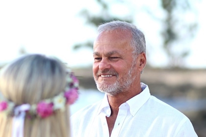 Foto de Kadu Moliterno em seu casamento - Metrópoles