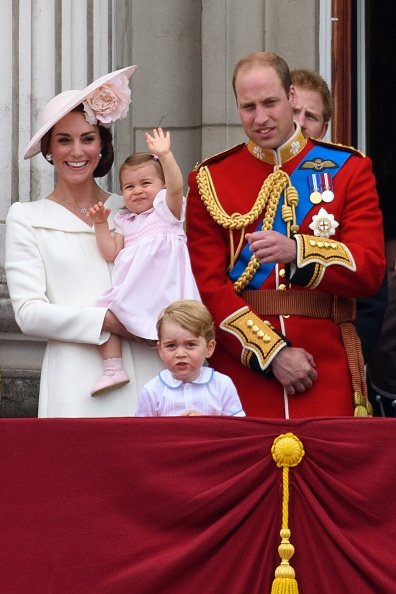 Kate Middleton Princesa Charlotte Príncipe George e Príncipe William