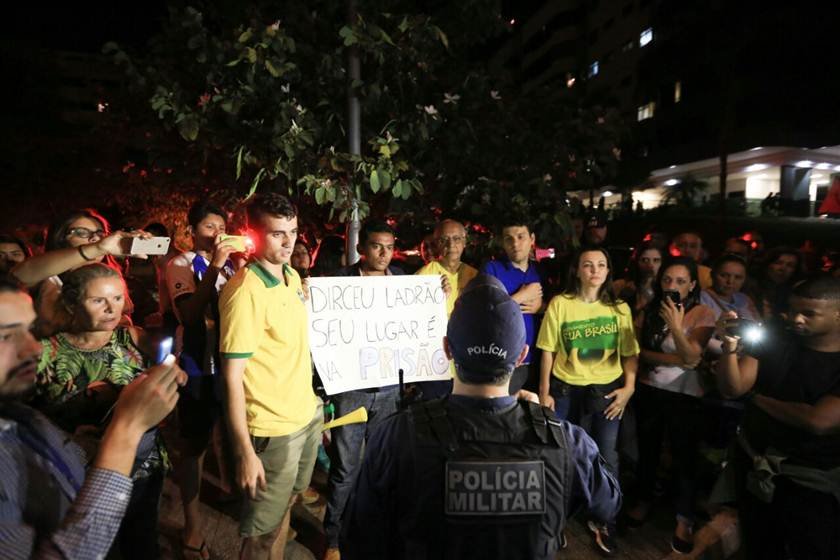 Manifestantes Pr E Contra Dirceu Entram Em Confronto No Sudoeste Metr Poles