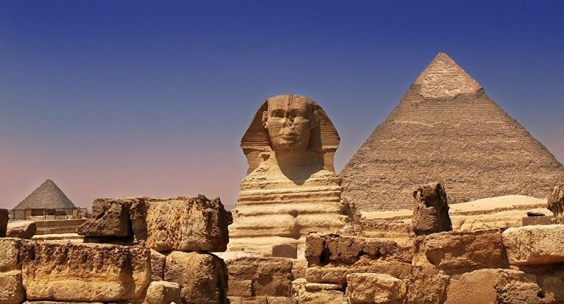 Esfinge é descoberta em templo faraônico no Egito - Jornal O Globo