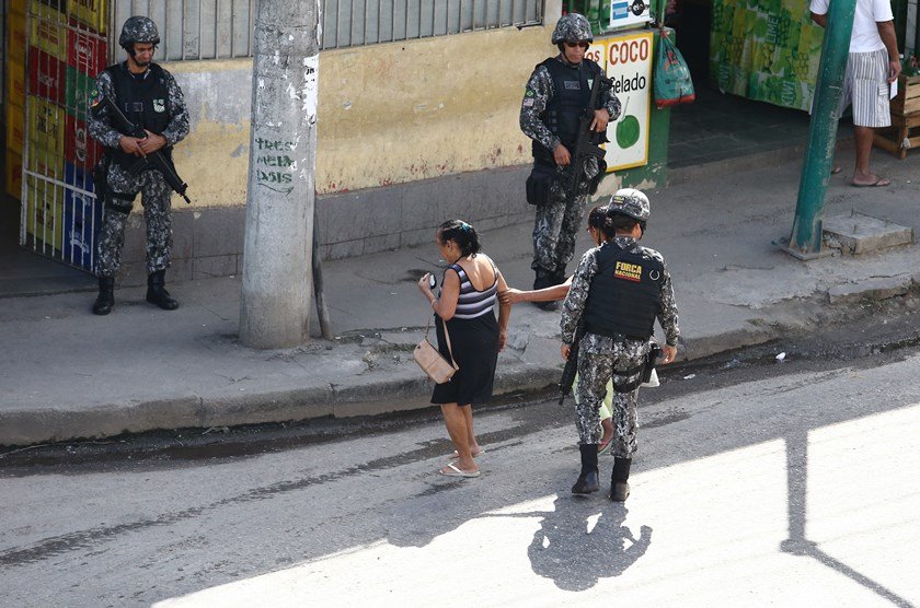 Agentes da Força Nacional reforçam a segurança no entorno do Complexo da Pavuna