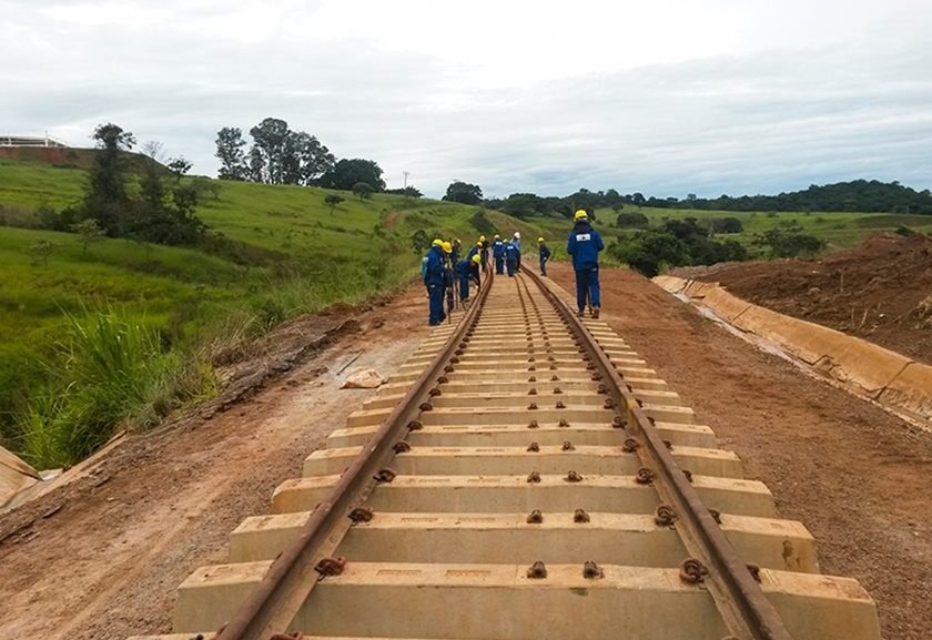 Resultado de imagem para Ferrovia Norte-Sul