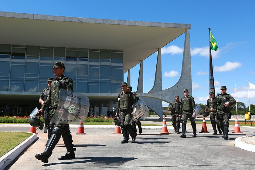 Militares já deixaram a Esplanada dos Ministérios