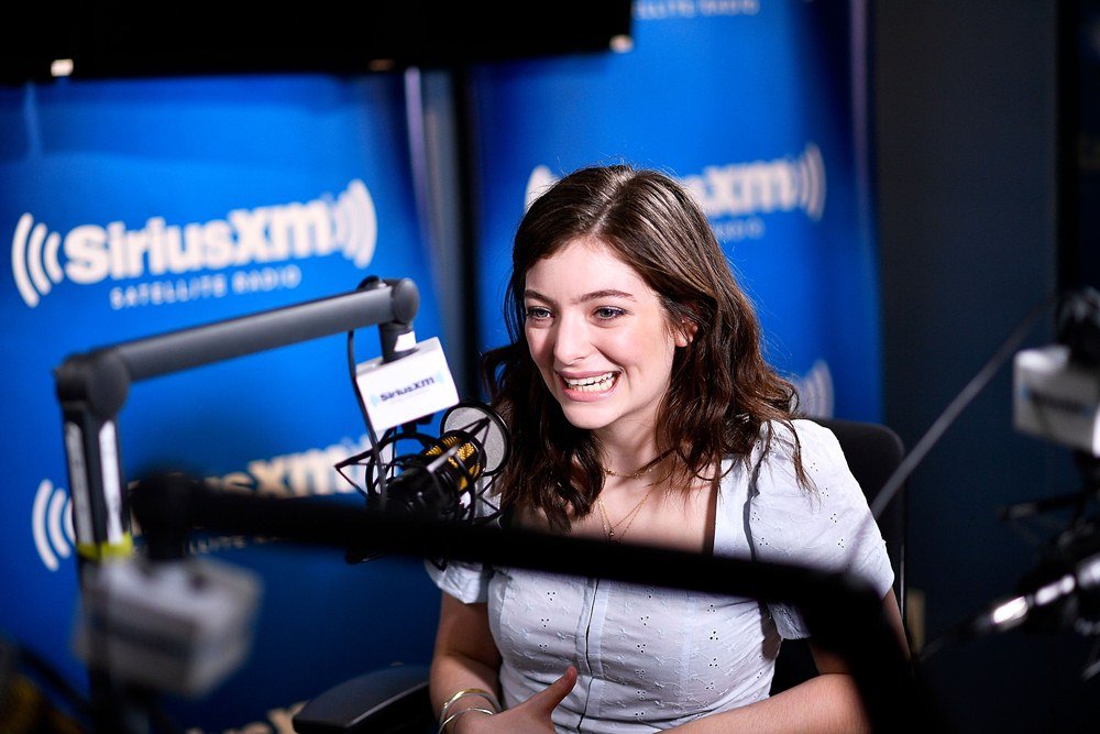Lorde Visits The SiriusXM Studios in Los Angeles