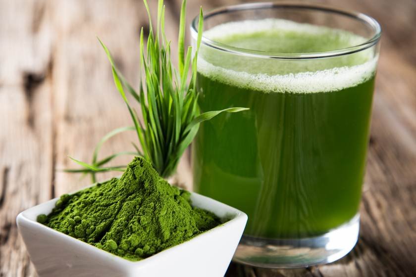 Copo de suco verde