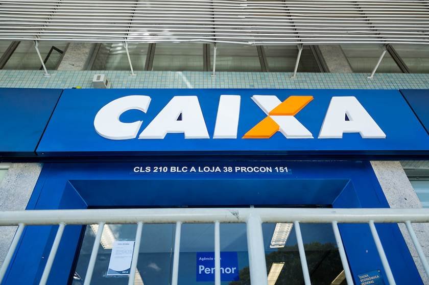 Caixa tem lucro de R$ 3,2 bilhões no 3º tri, com alta anual de 0,5