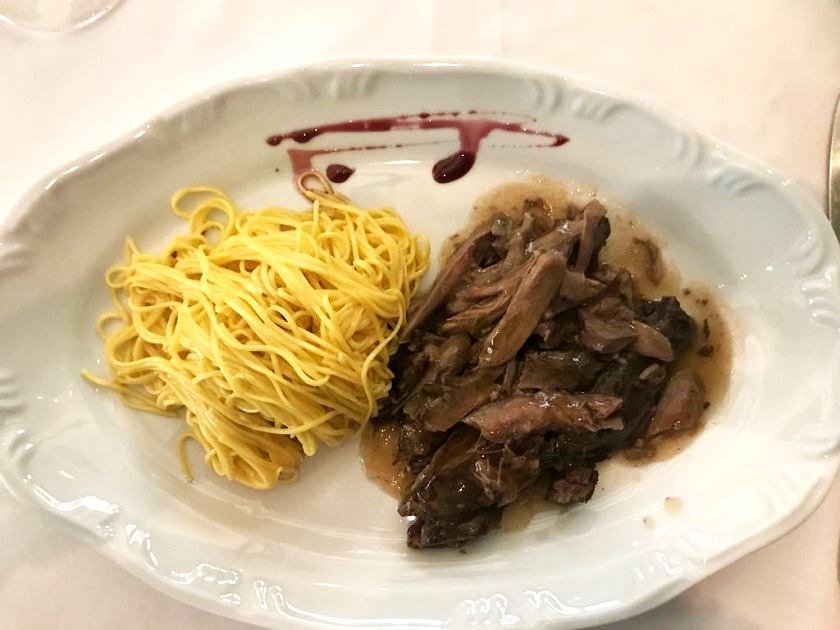 Massa e cordeiro, do La Tambouille