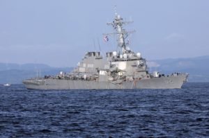 Marinheiros dos EUA são encontrados mortos em destróier naufragado