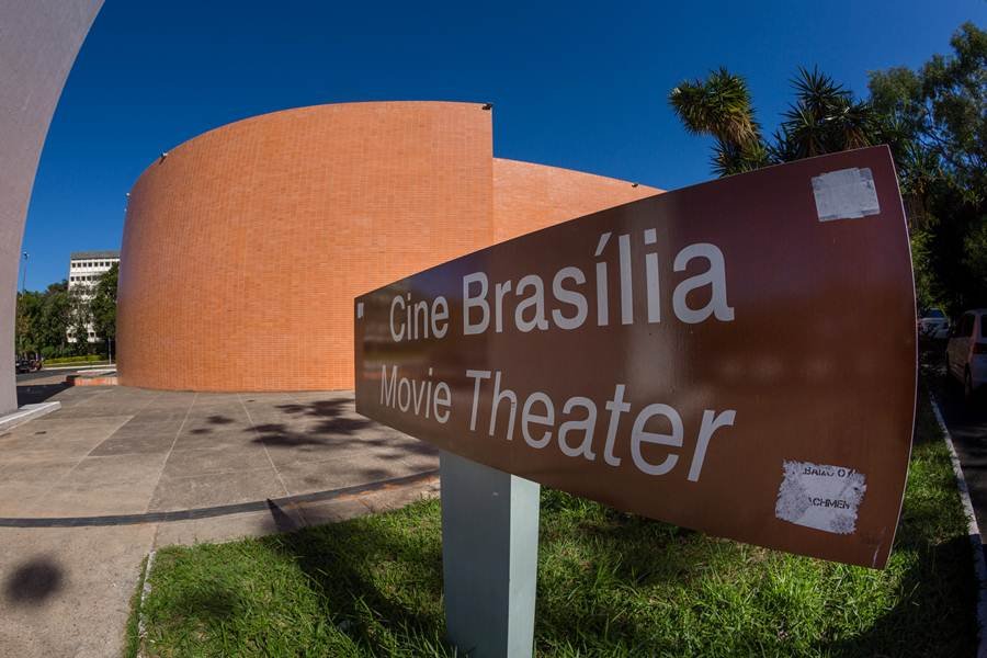 Atraso em novo edital de gestão ameaça funcionamento do Cine Brasília