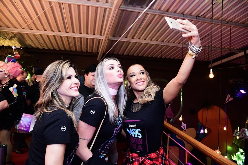 aa469765_juju_salimeni_adriane_galisteu_e_outros_na_inauguracao_da_prudence_store_sp_g