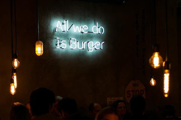 Brasília (DF), 30/11/2016 - Páprica Burguer é a nova hamburgueria da cidade. Local: Asa NorteFoto: Giovanna Bembom/Metrópoles