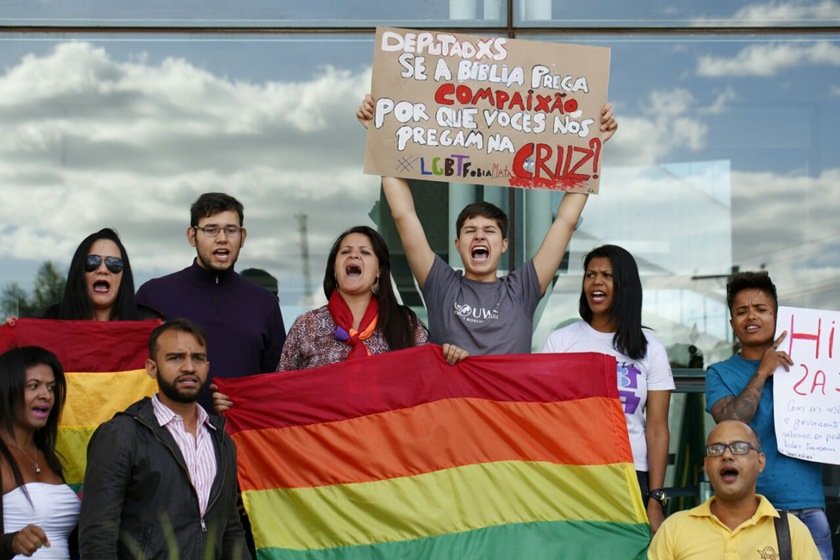 Protesto LGBTTI na CLDF contra derrubada de regulamentação da lei anti-homofobia