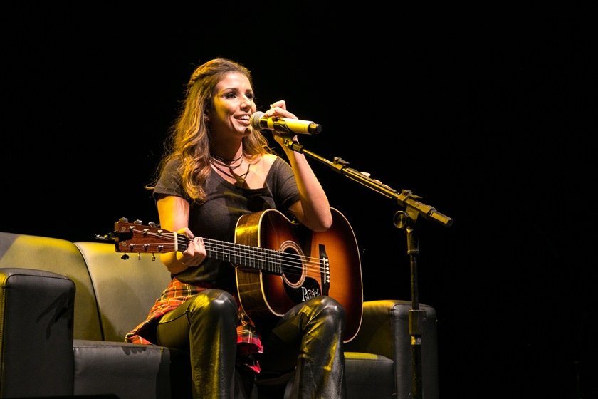 agnews_foto_paula_fernandes_faz_show_no_tom_brasil_sp_20170630_0921_g (2)
