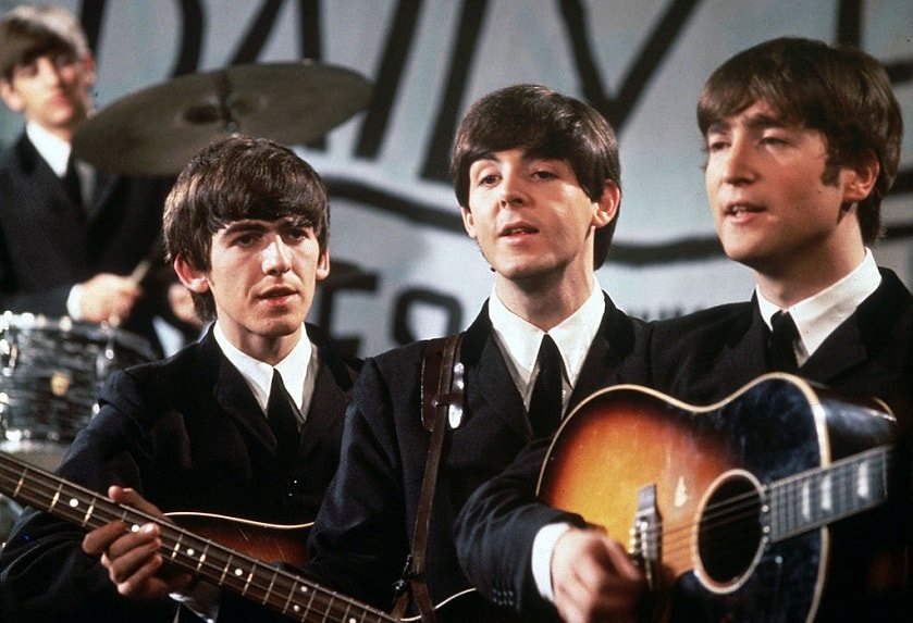 Foto colorida de The Beatles - Metrópoles