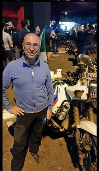 Italiano viaja mais de 50 mil km de moto pela América do Sul
