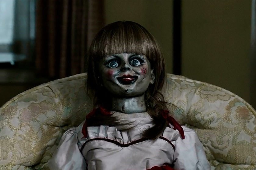 Em vídeo assustador, garota fica “possuída” em sessão de “Annabelle 2”