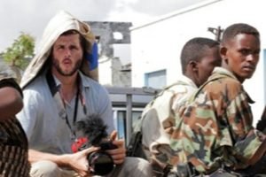 Como um falso fotógrafo de guerra galã enganou a imprensa mundial