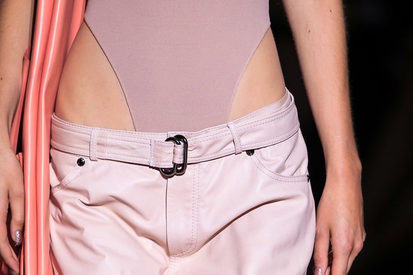 moda da calça baixa