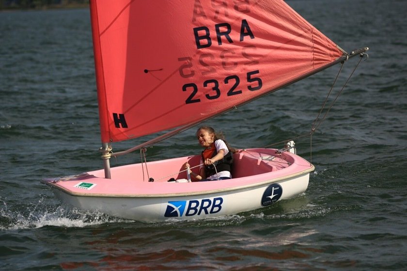 beatriz mendes vela iatismo lago paranoá