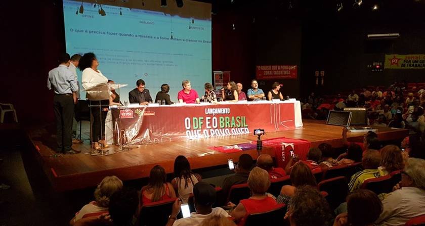 Após Panatenaico, Agnelo Queiroz participa de encontro petista