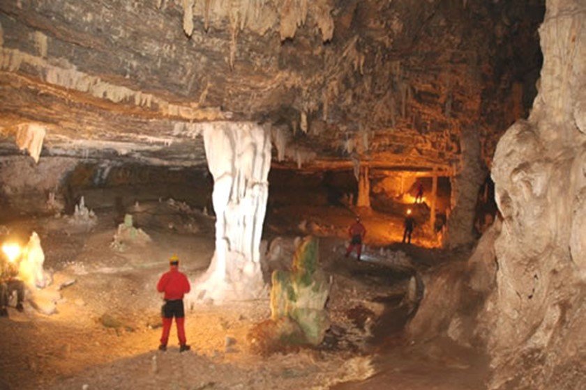 mambaí caverna senhor dos aneis