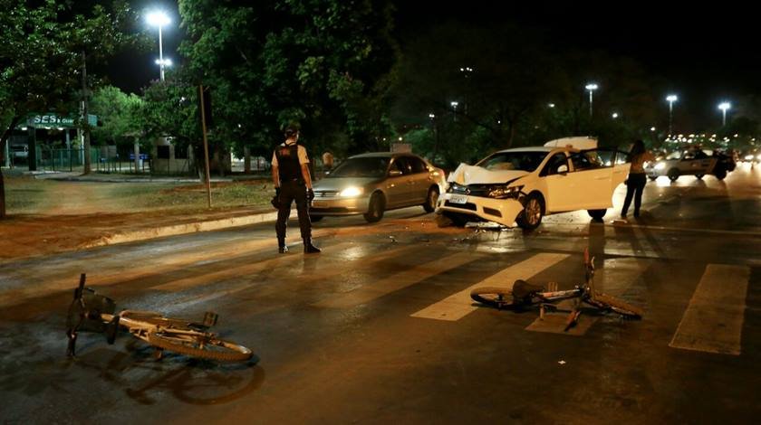 acidente faixa de pedestres guara 2 ciclistas