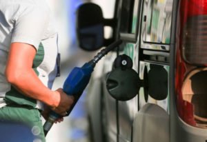 Governo quer aumentar impostos para bancar redução no preço do diesel