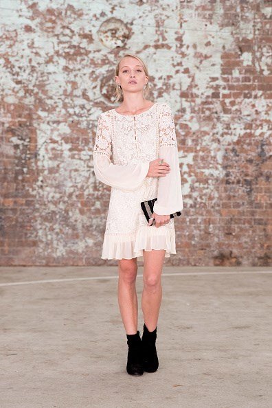 Street Style - Mercedes-Benz Fashion Week Australia 2017