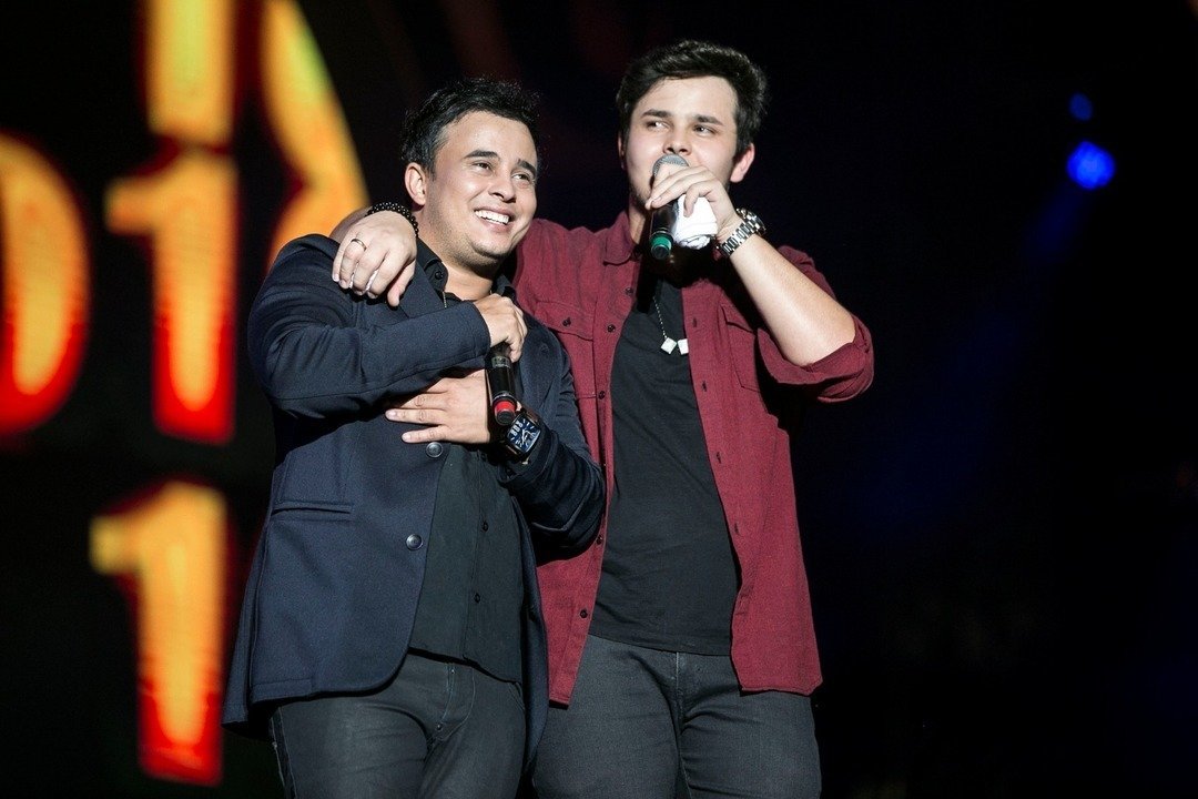 caldas country Show matheus e kauan