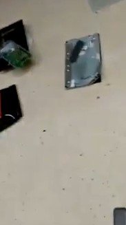 Homem quebra monitores em unidade do Extra