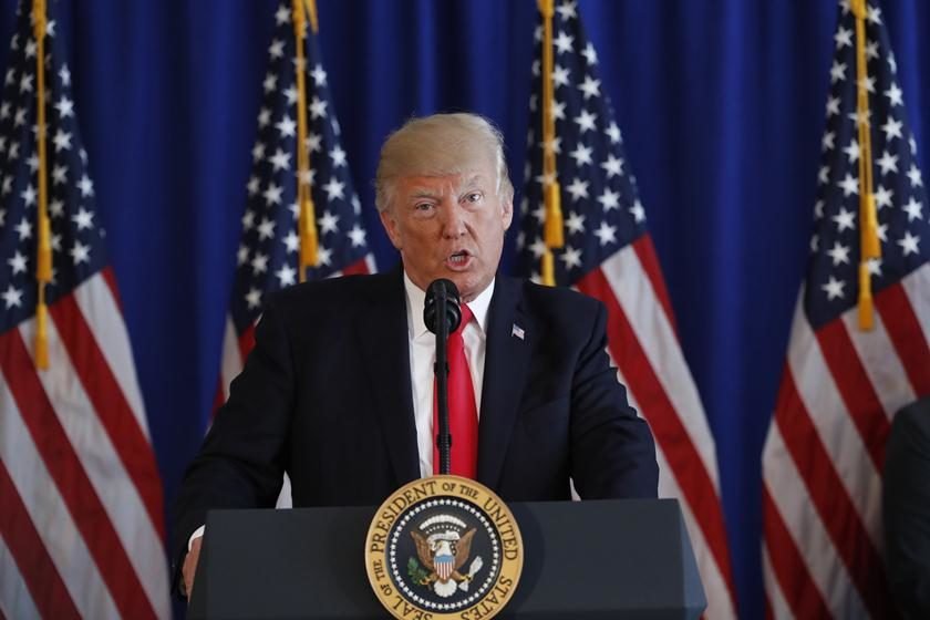 Trump condena violência em Charlottesville e pede união entre americanos